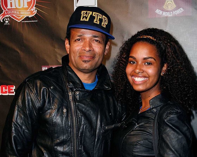 mario van peebles wife