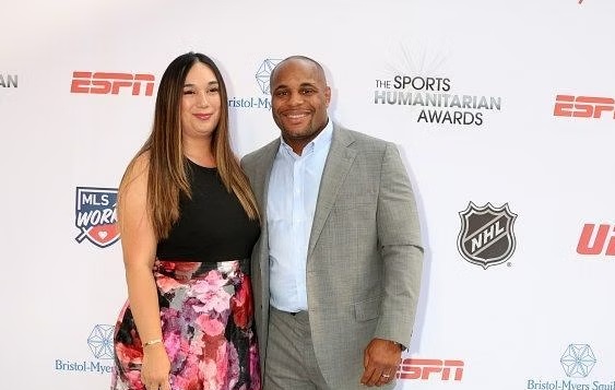 daniel cormier wife