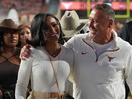 steve sarkisian wife