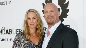 steve austin wife