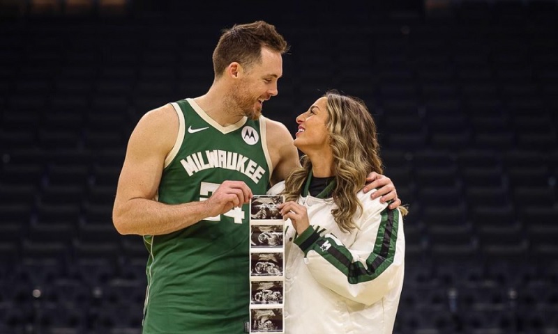 pat connaughton wife