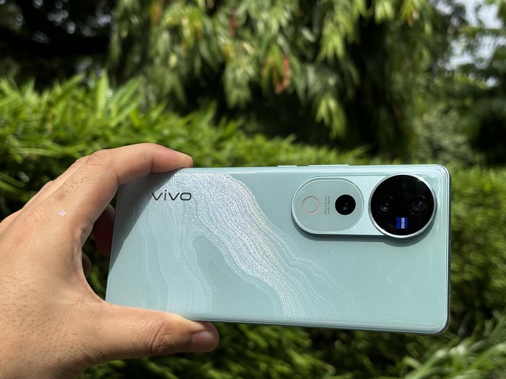 vivo v40